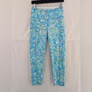 Lilly Pulitzer Luxletic Blue And White Tiger Print Poly/span Leggings. Size Med